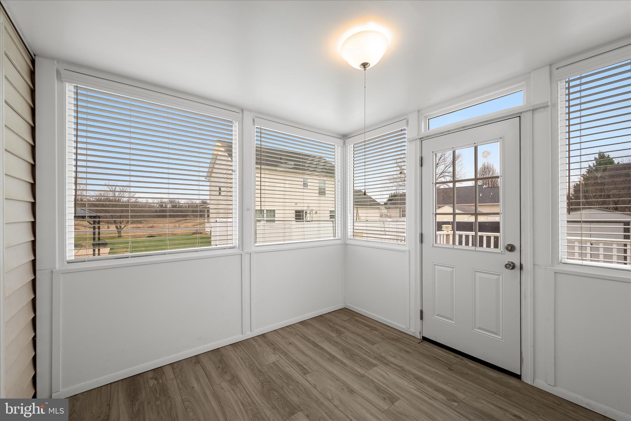 RIDGEFIELD - Residential