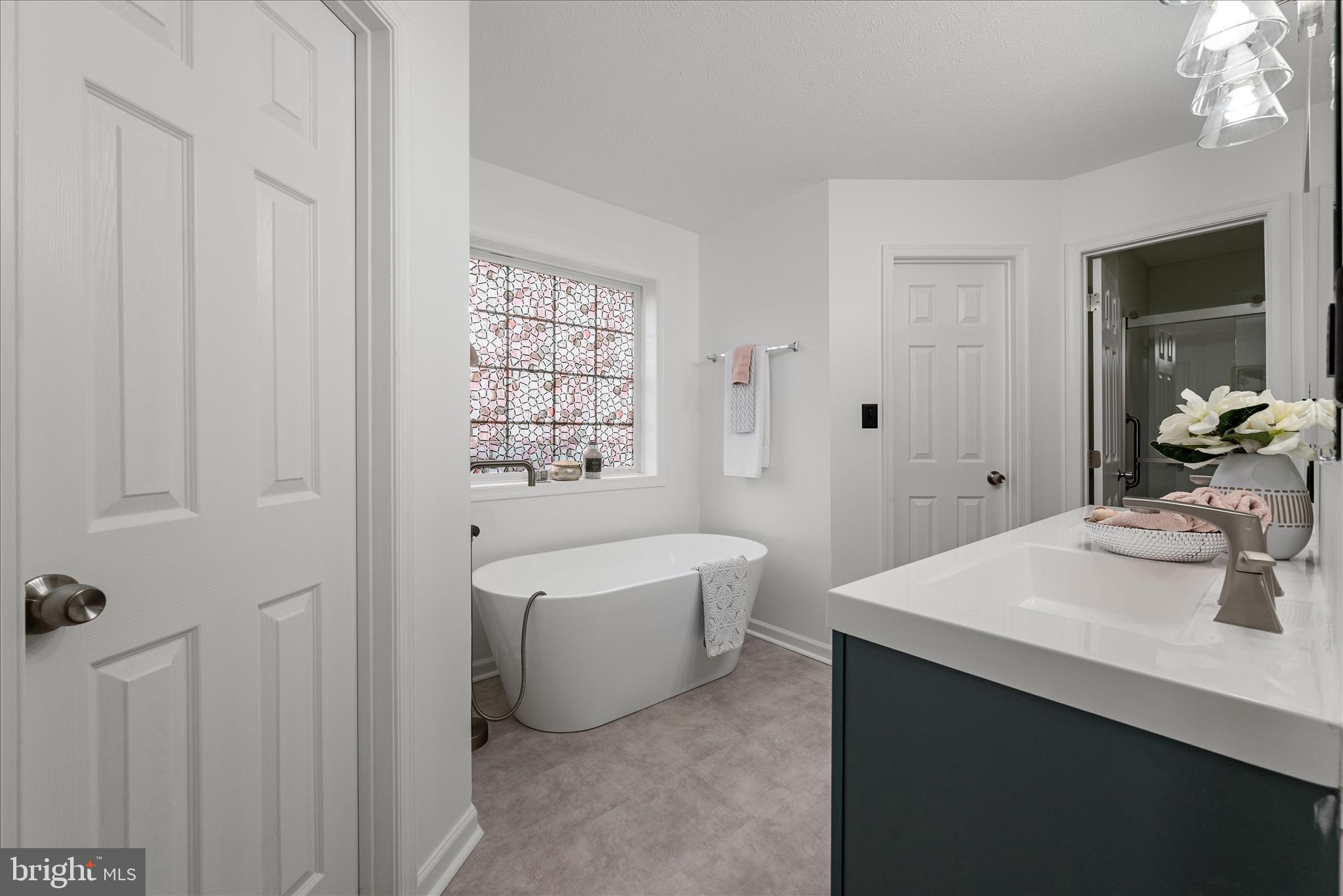 RIDGEFIELD - Residential