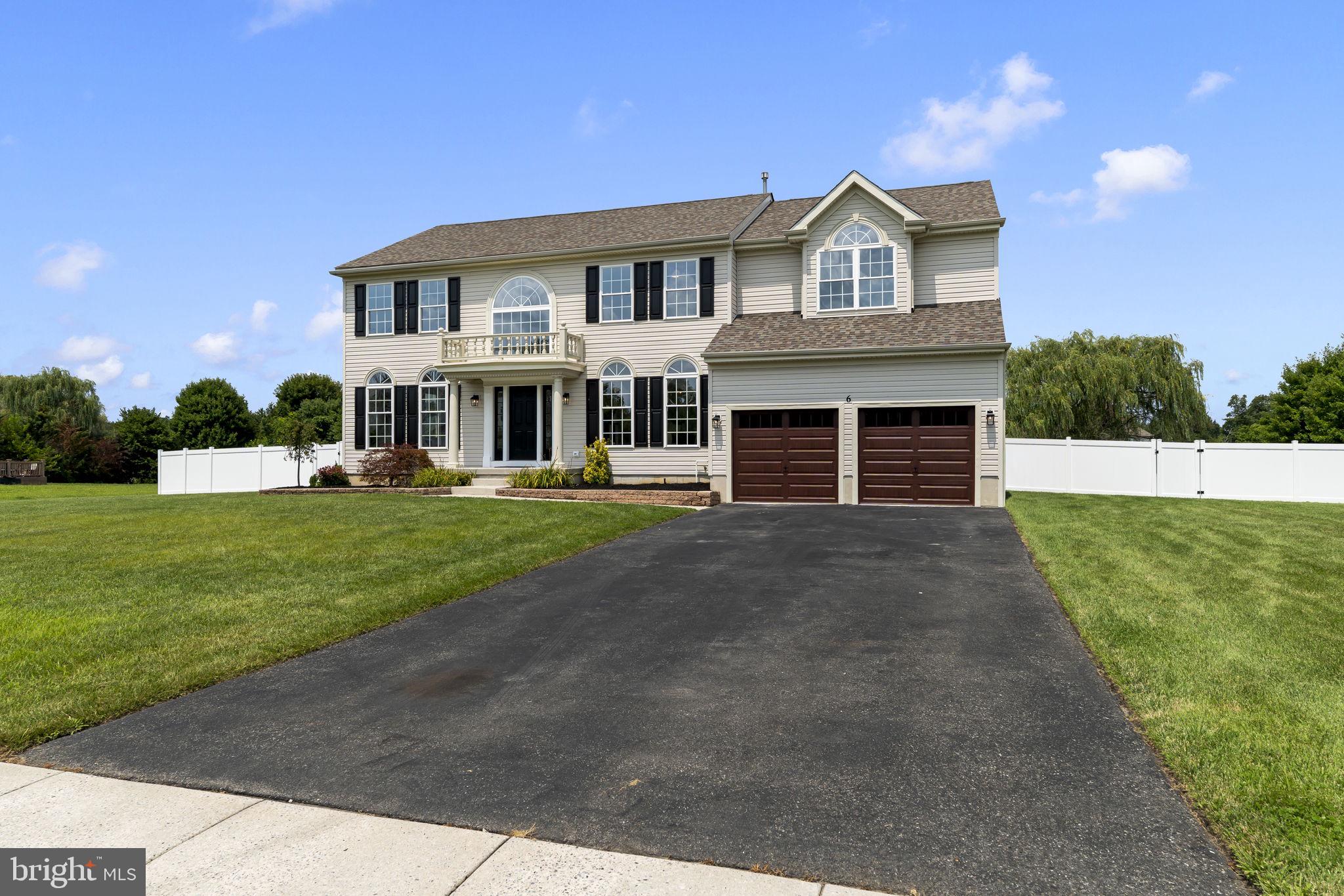 6 SKYLINE CIRCLE