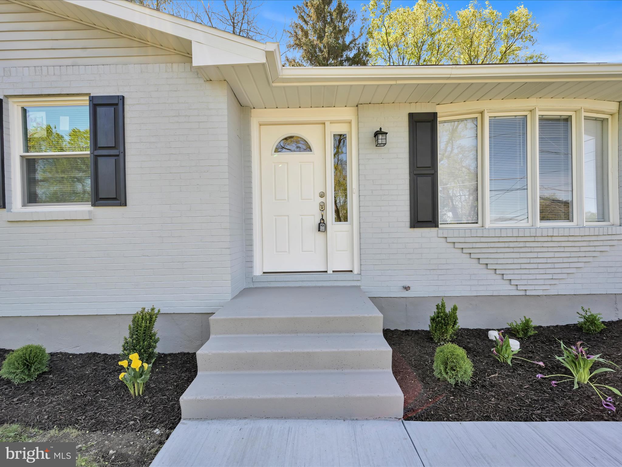 YORKVILLE - Residential