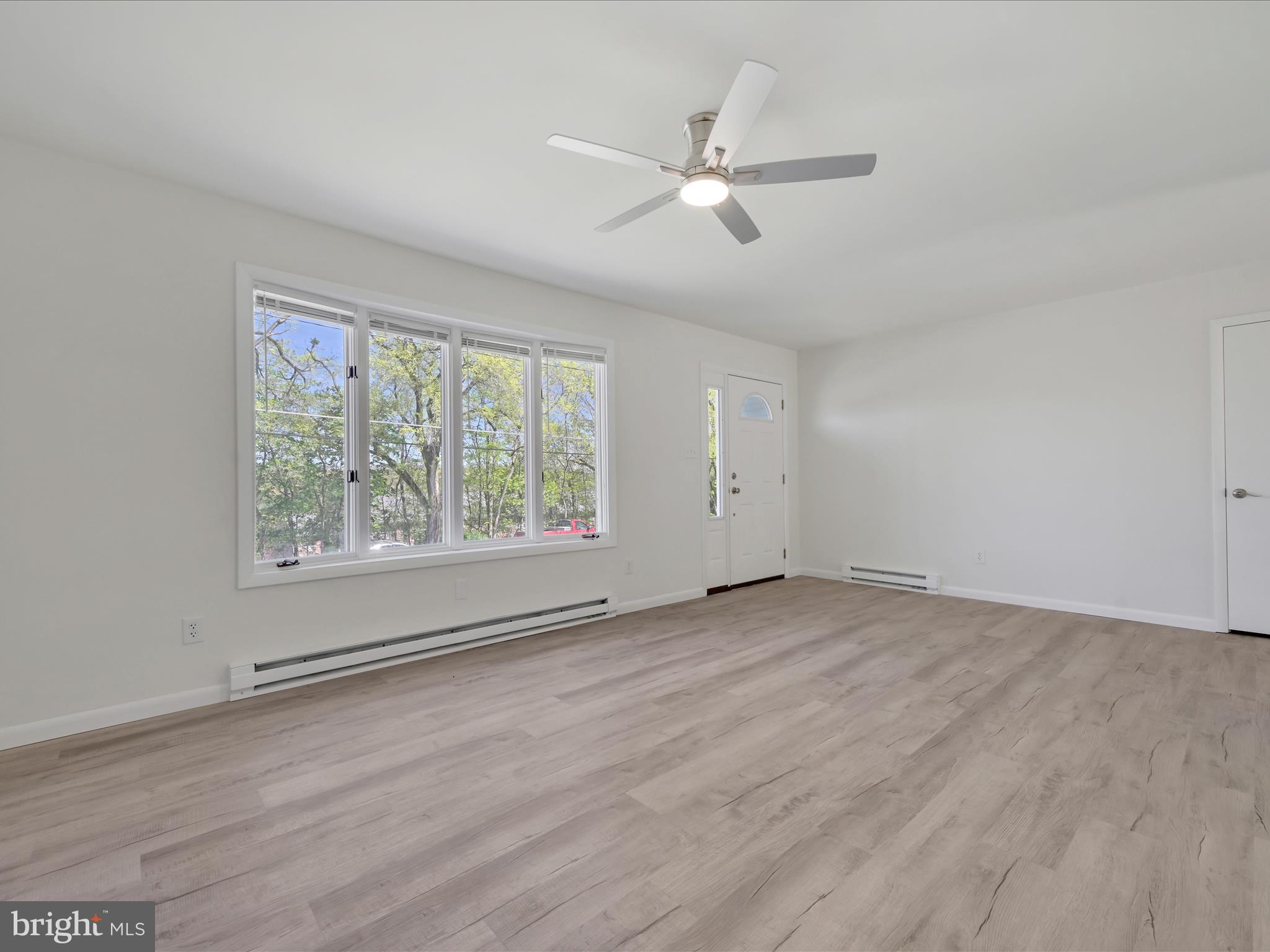 YORKVILLE - Residential