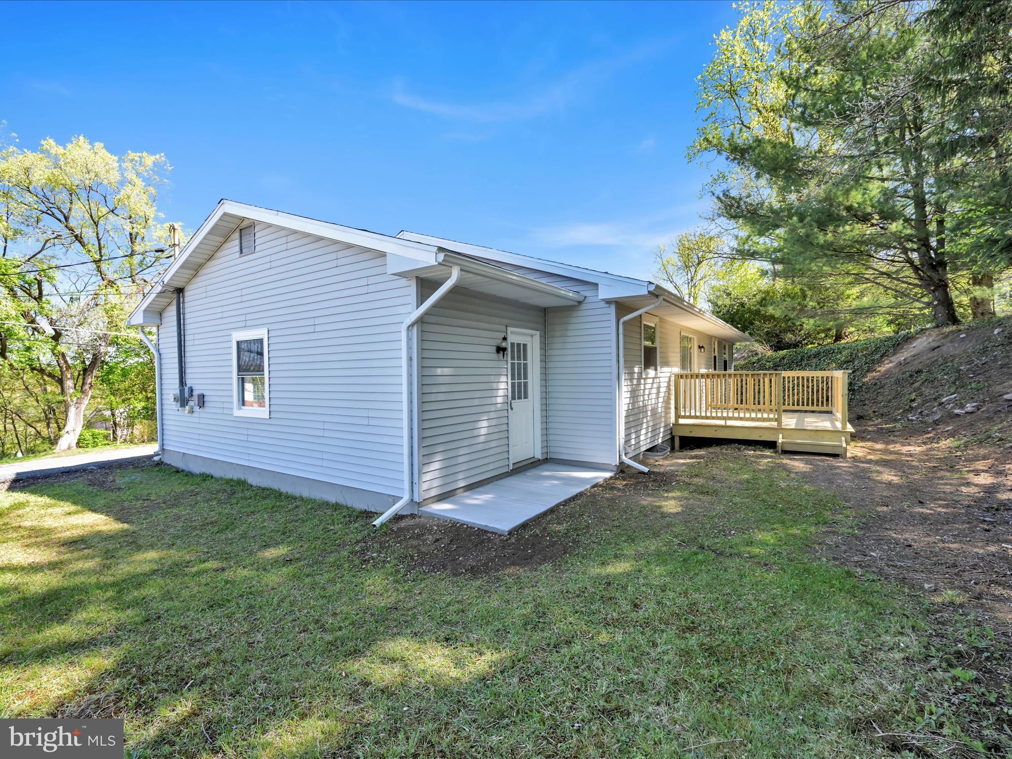 YORKVILLE - Residential