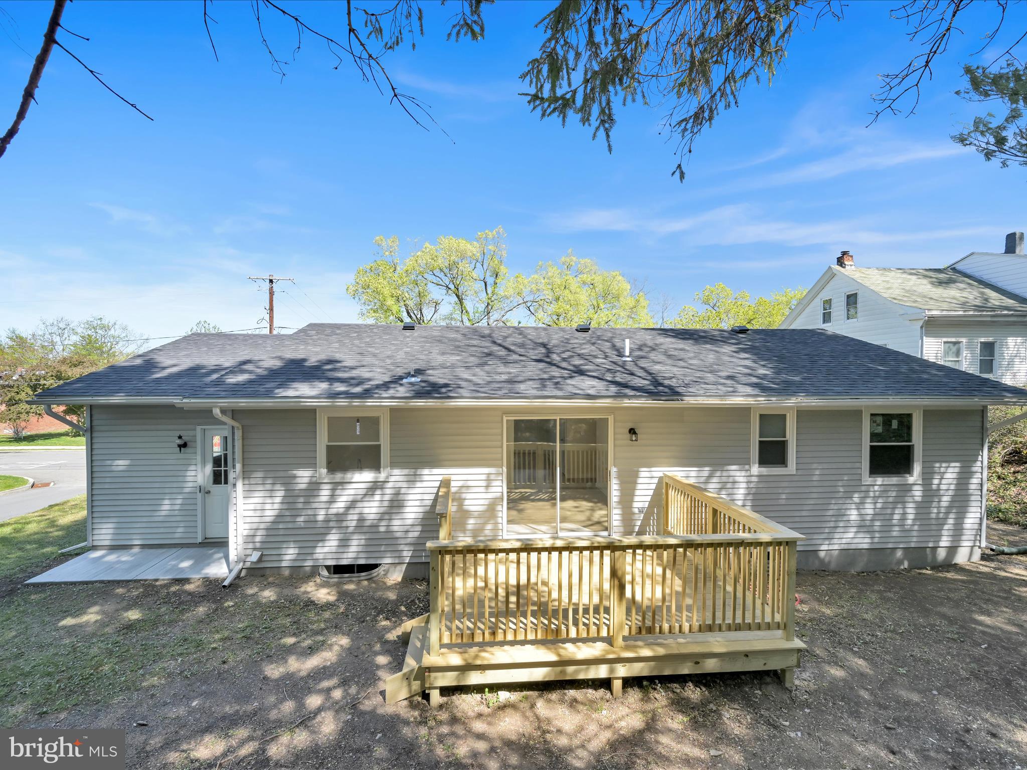 YORKVILLE - Residential