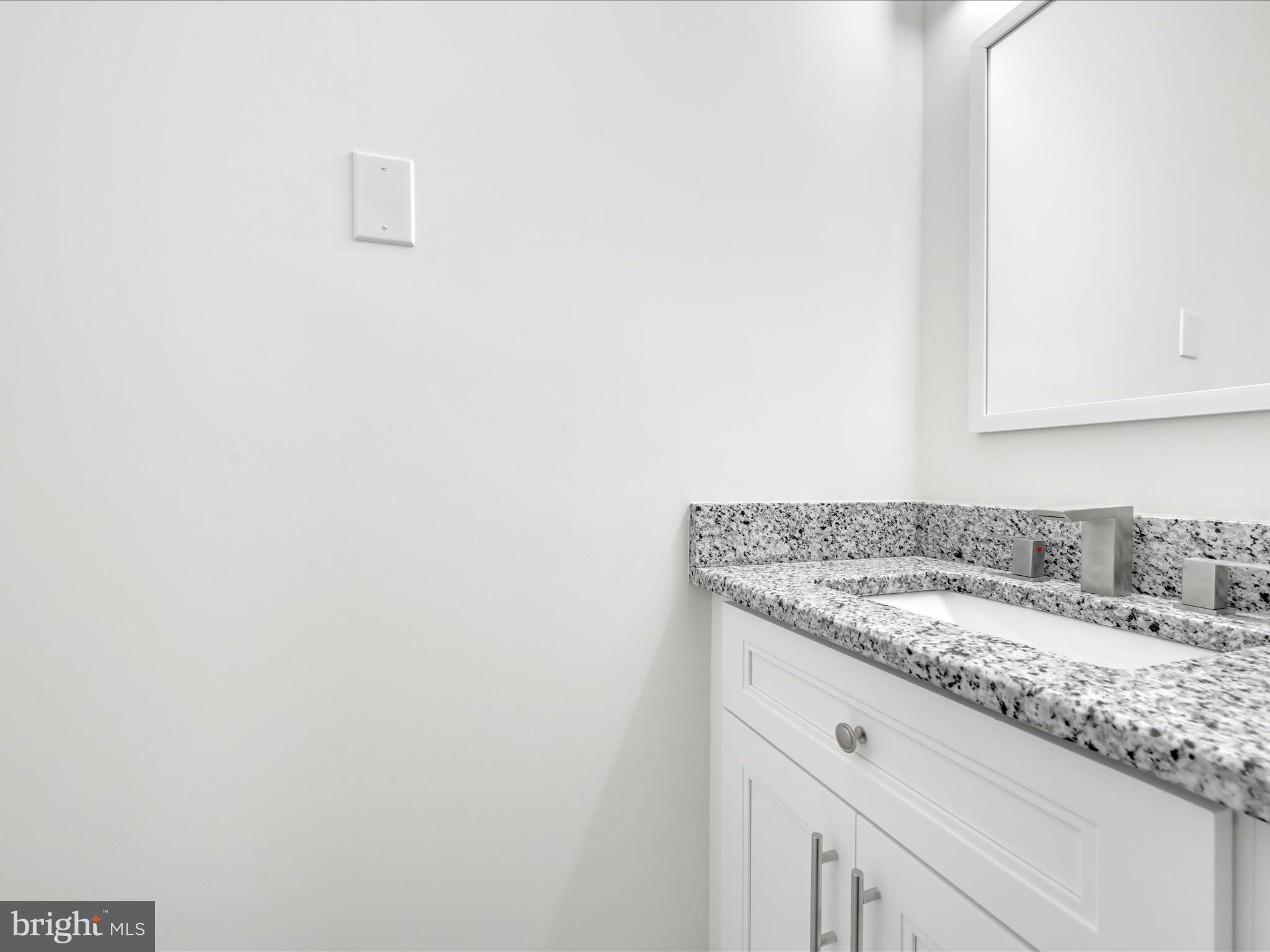 YORKVILLE - Residential