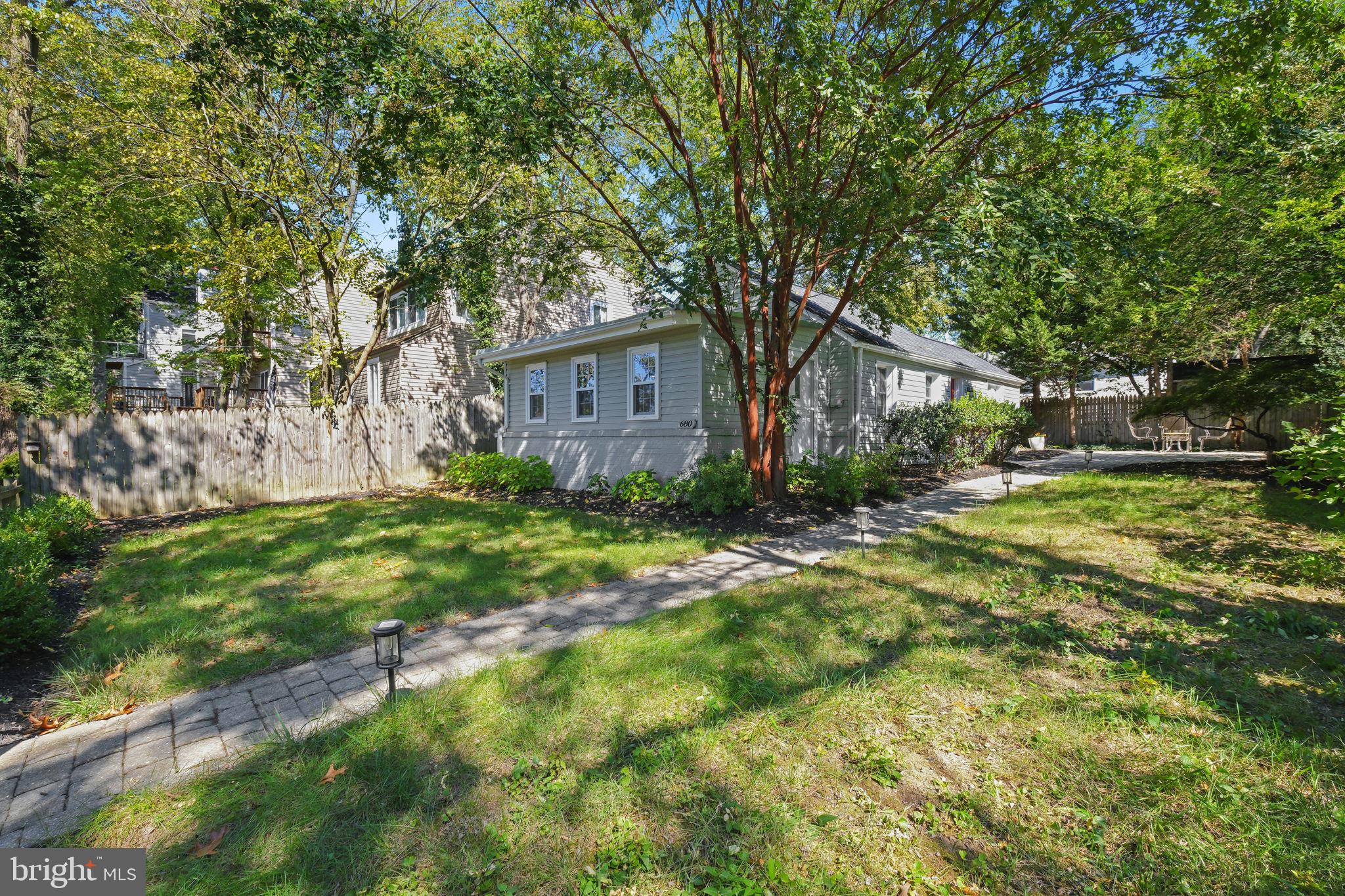 680 SHORE ROAD
