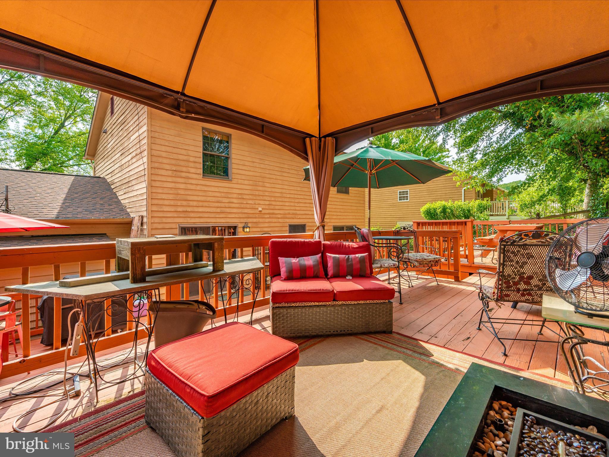 THE MEADOWS - Residential