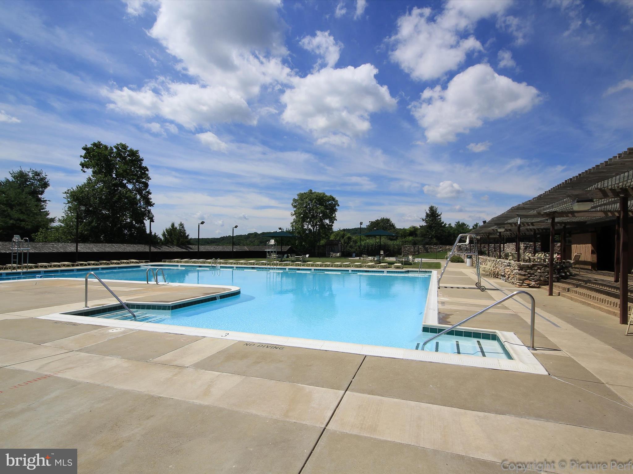 THE MEADOWS - Residential