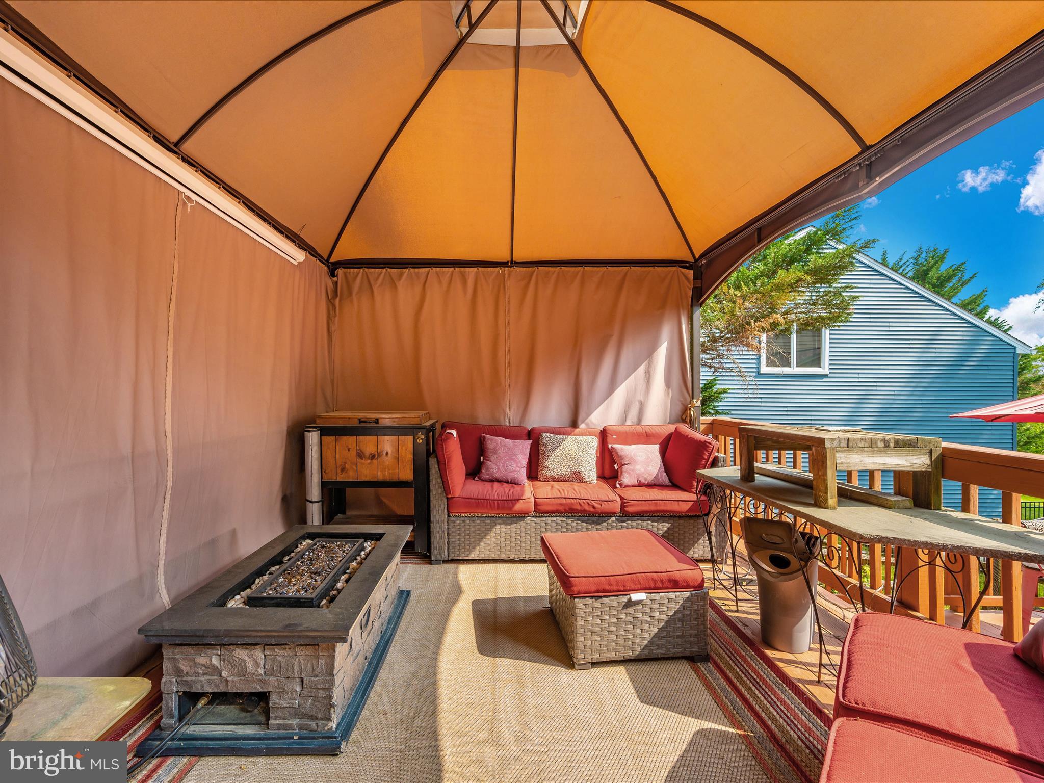 THE MEADOWS - Residential