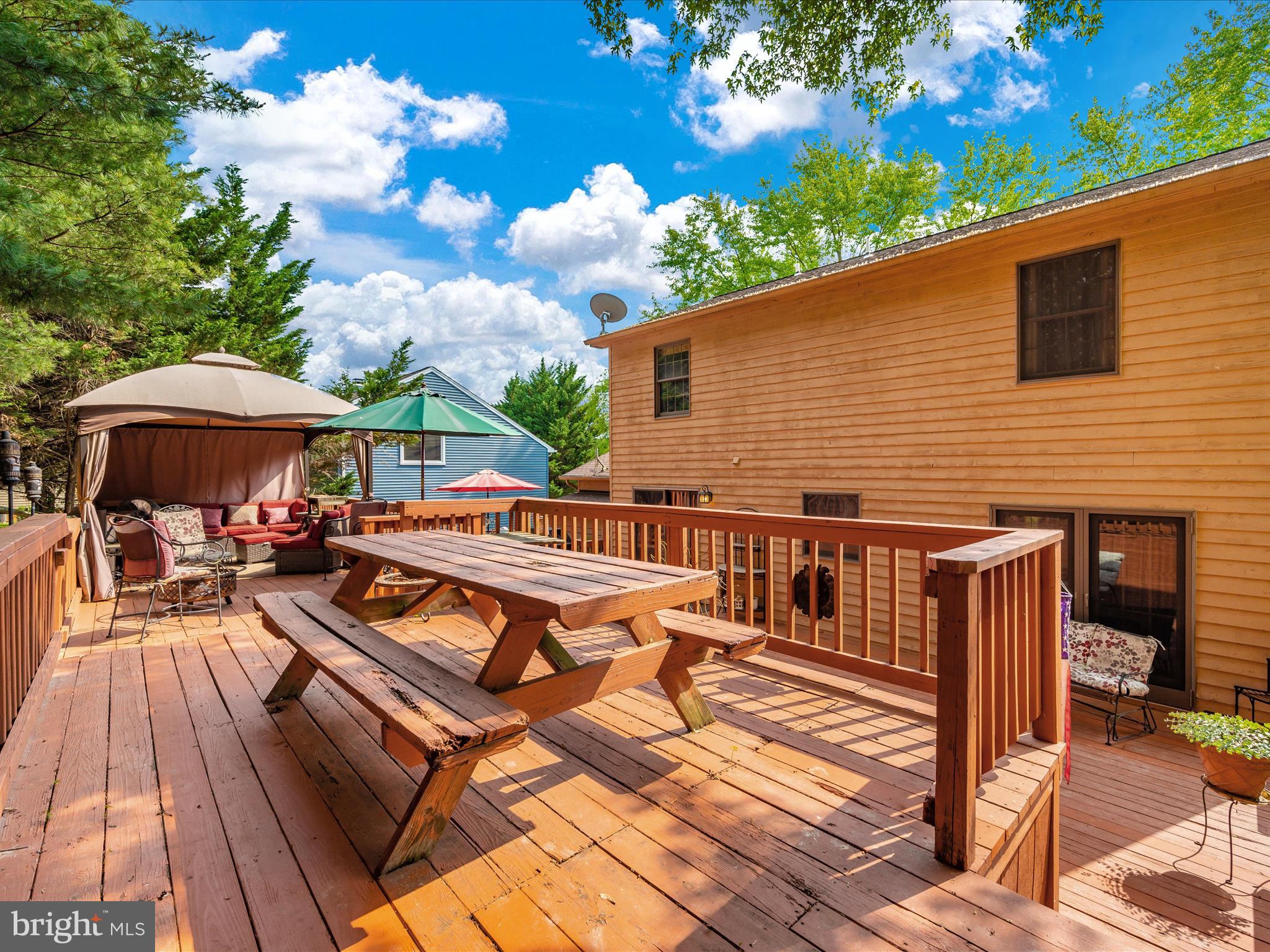 THE MEADOWS - Residential