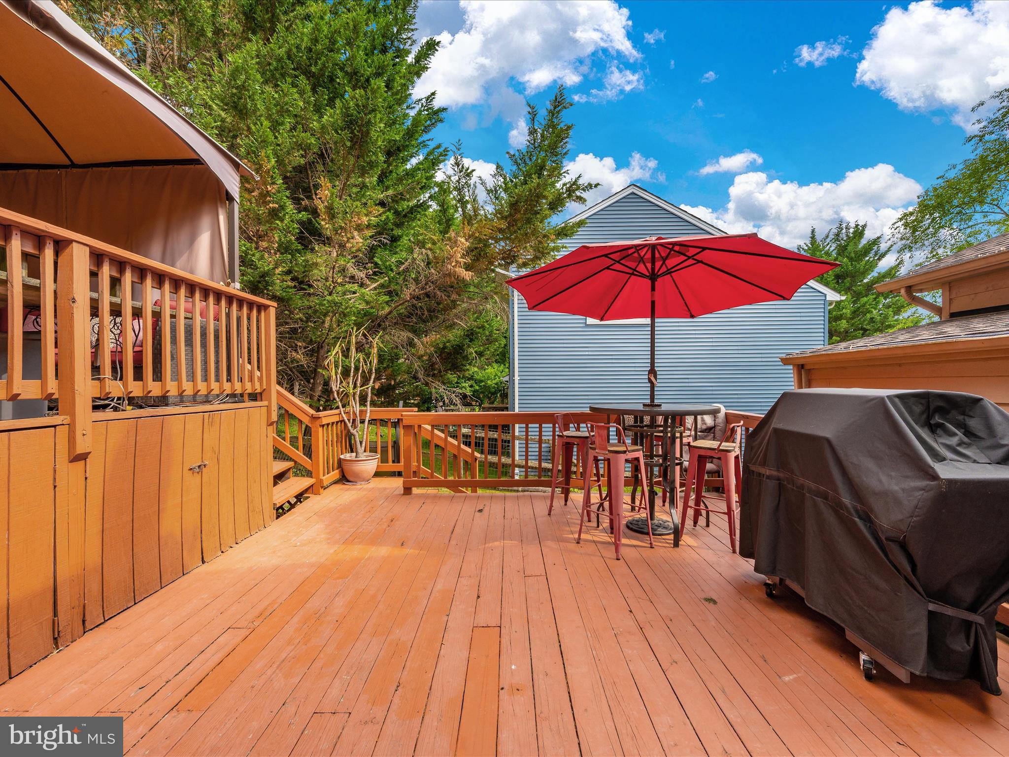 THE MEADOWS - Residential