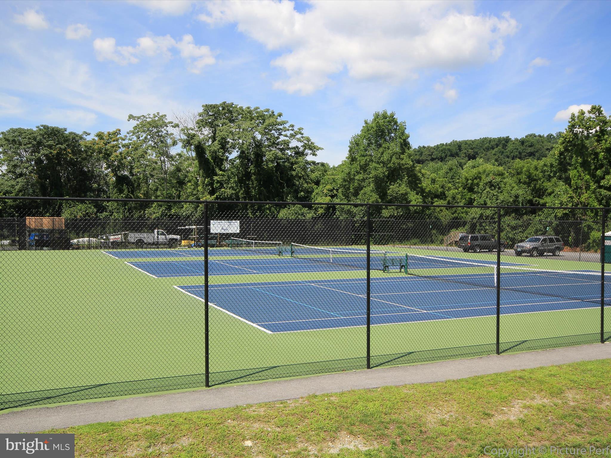 THE MEADOWS - Residential