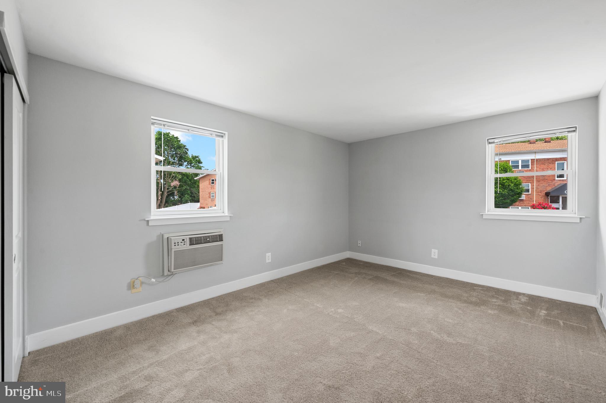 ROXBOROUGH - Residential Lease