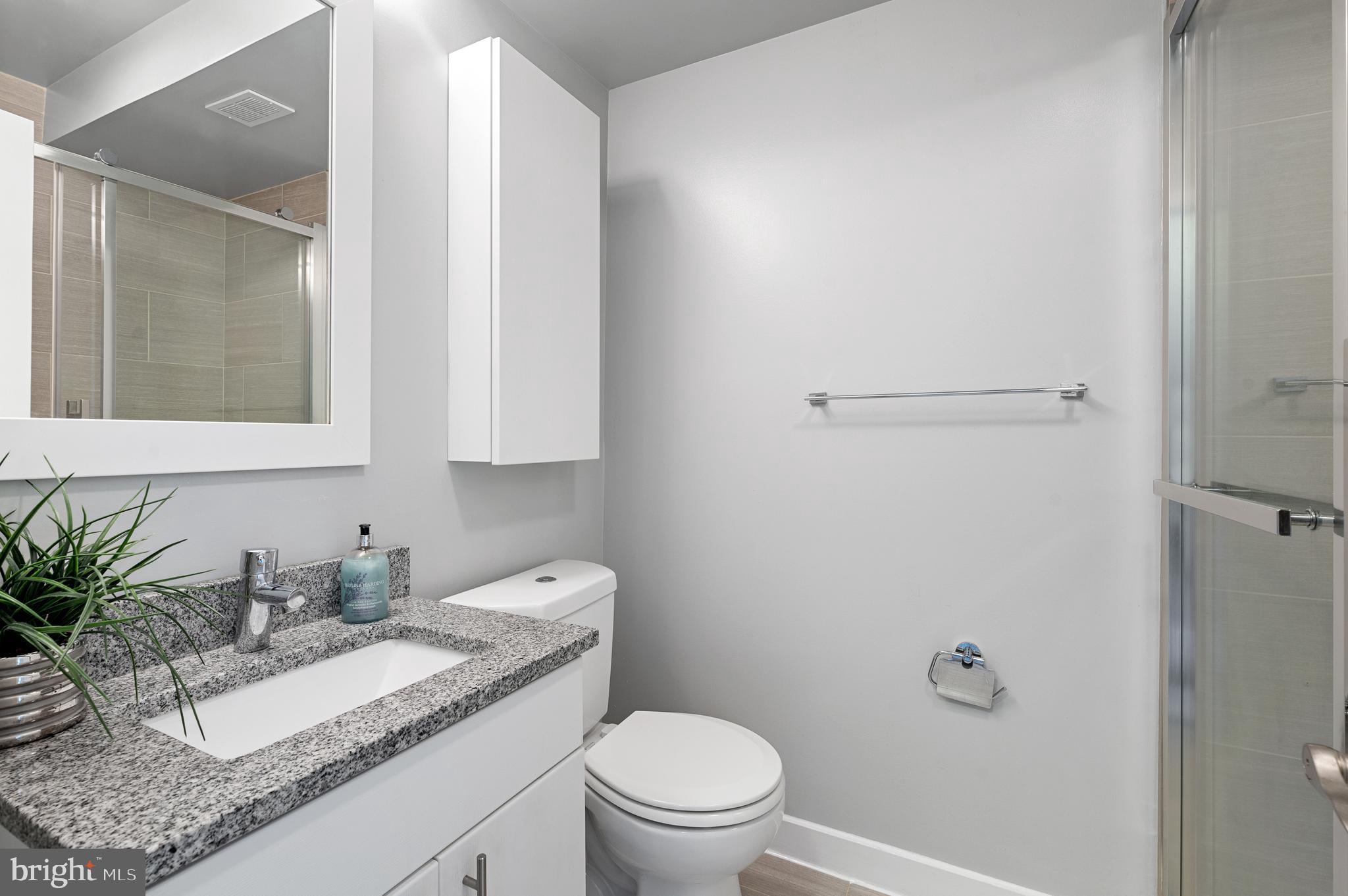 ROXBOROUGH - Residential Lease
