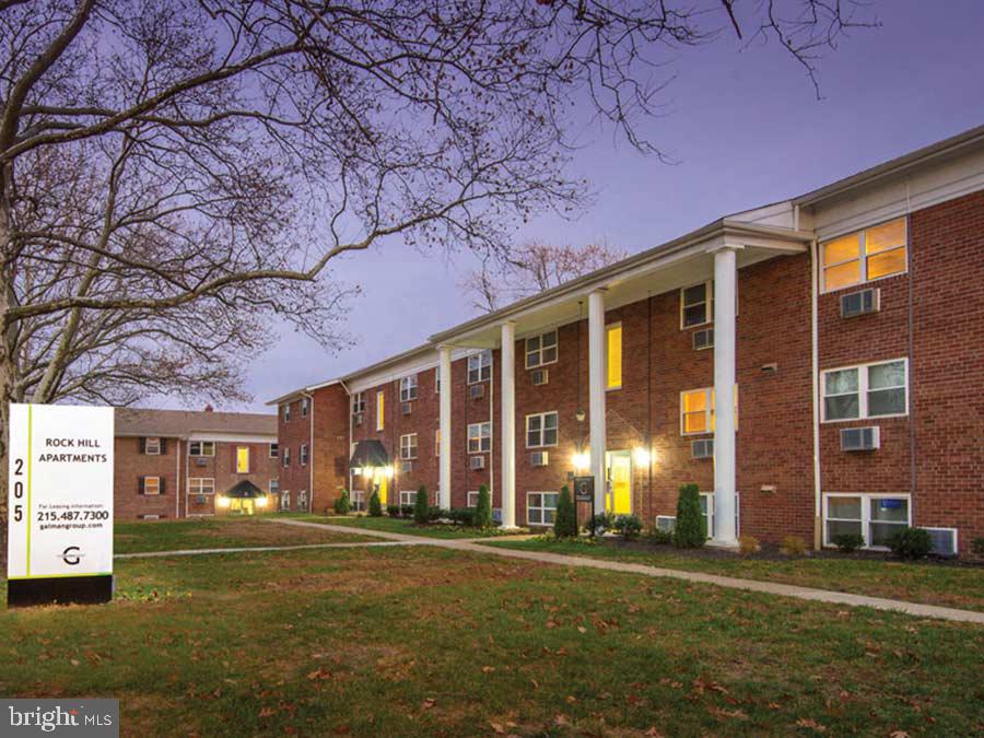ROXBOROUGH - Residential Lease
