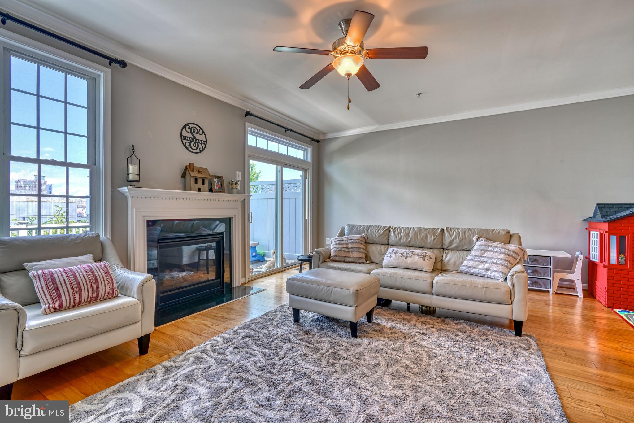 LOCUST POINT - Residential Lease