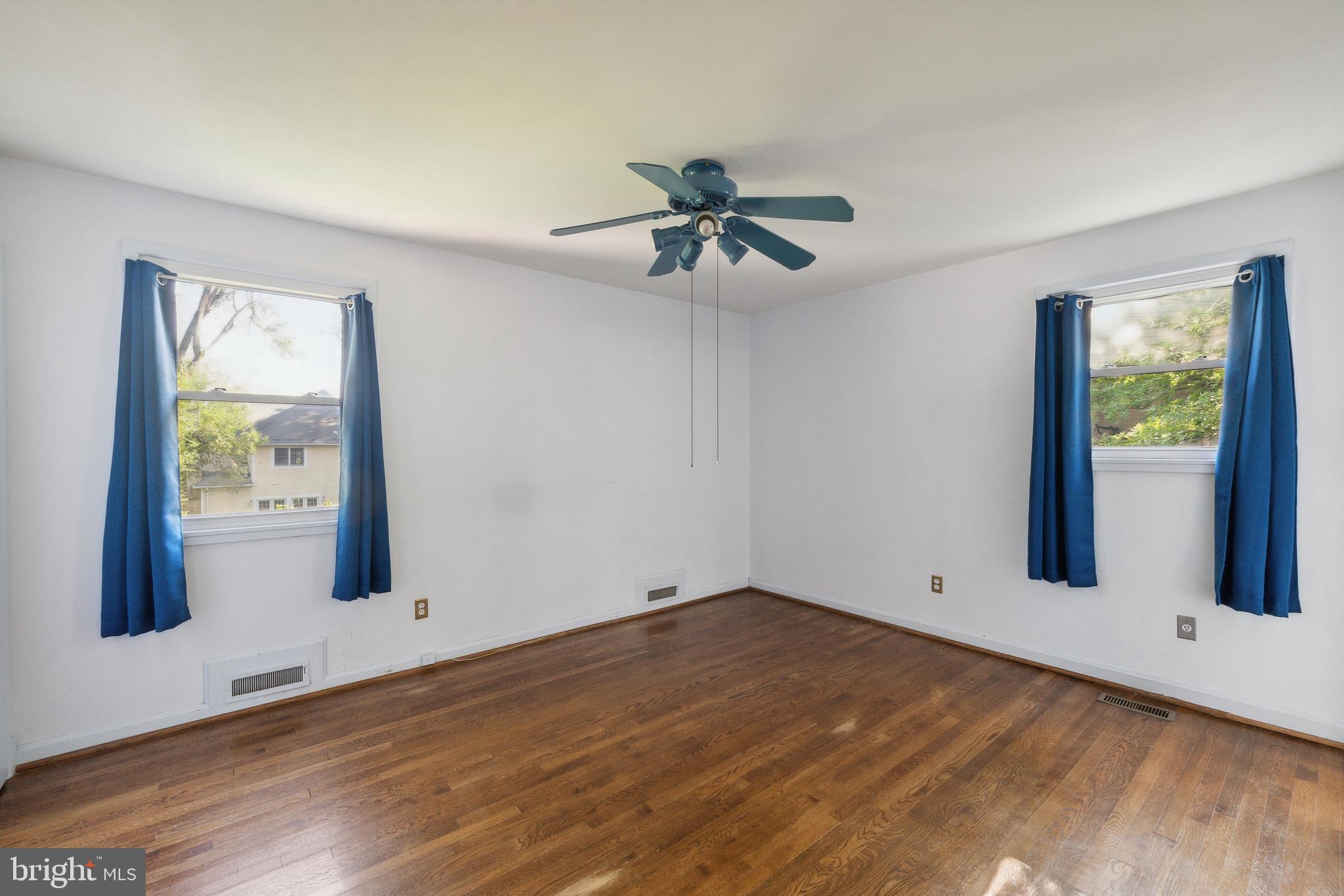 MAPLEWOOD MANOR - Residential