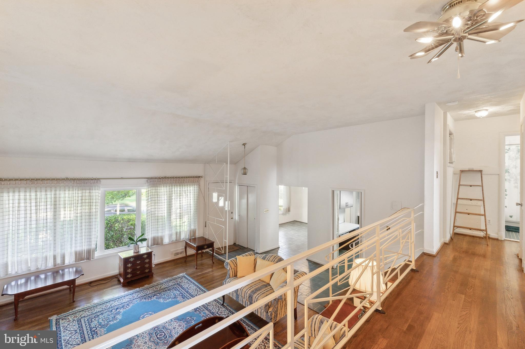 MAPLEWOOD MANOR - Residential