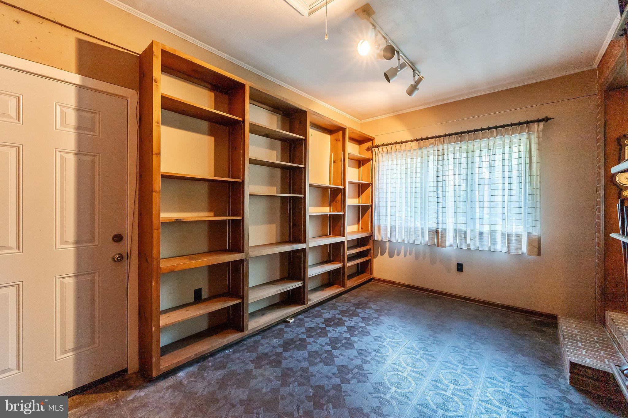 MAPLEWOOD MANOR - Residential