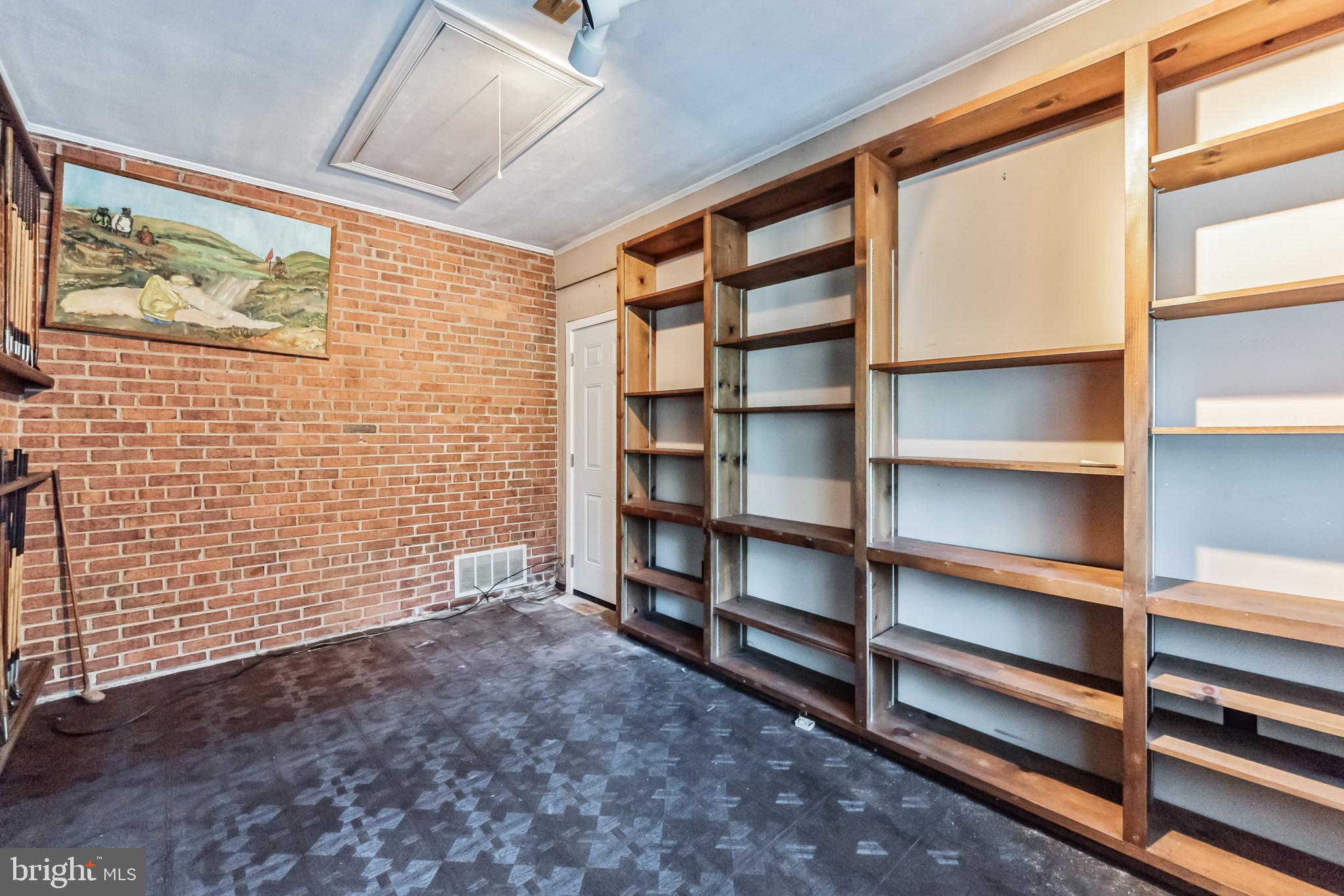 MAPLEWOOD MANOR - Residential