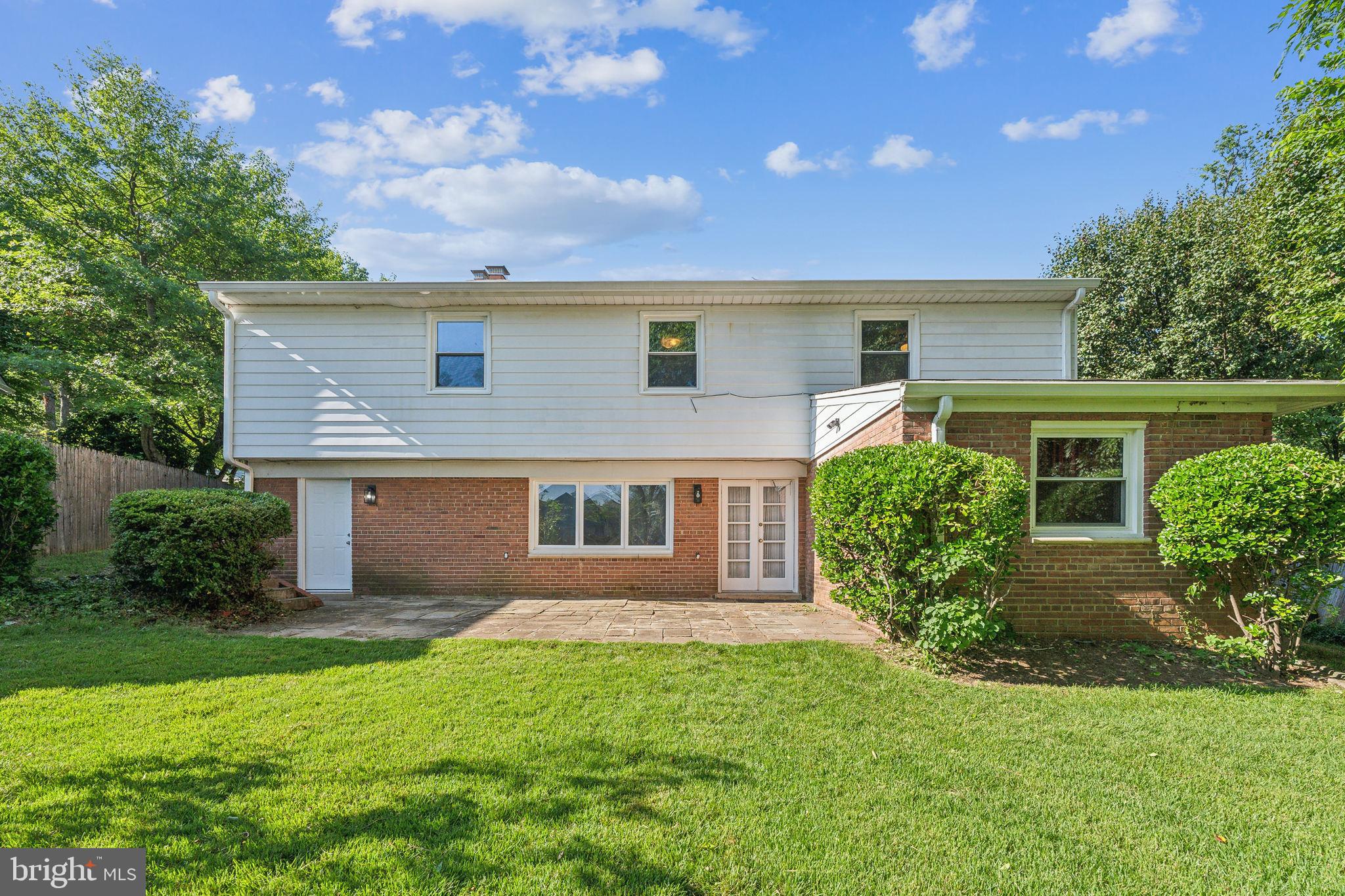 MAPLEWOOD MANOR - Residential