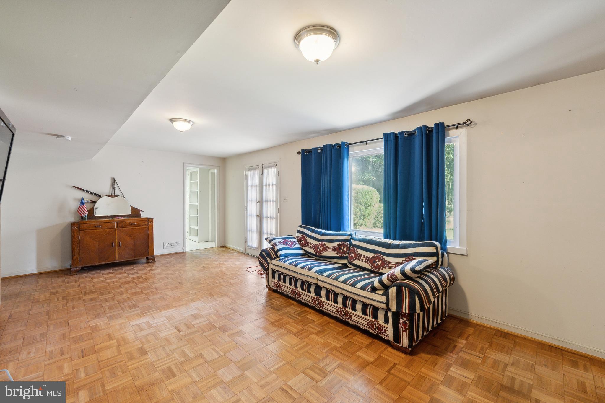 MAPLEWOOD MANOR - Residential