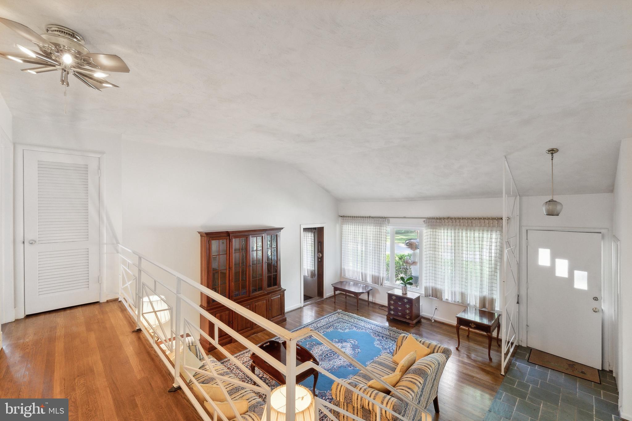 MAPLEWOOD MANOR - Residential