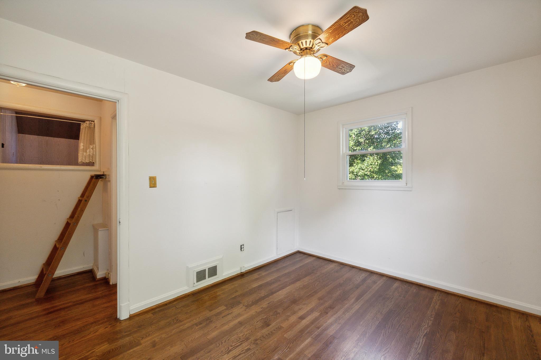 MAPLEWOOD MANOR - Residential