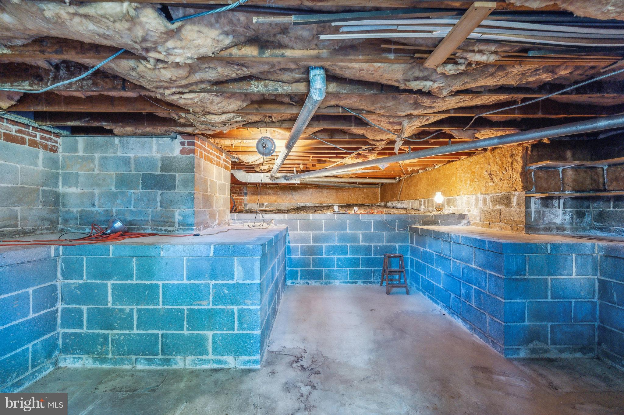 MAPLEWOOD MANOR - Residential