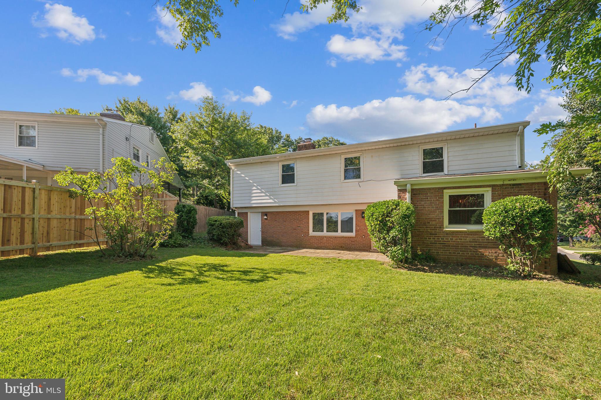 MAPLEWOOD MANOR - Residential