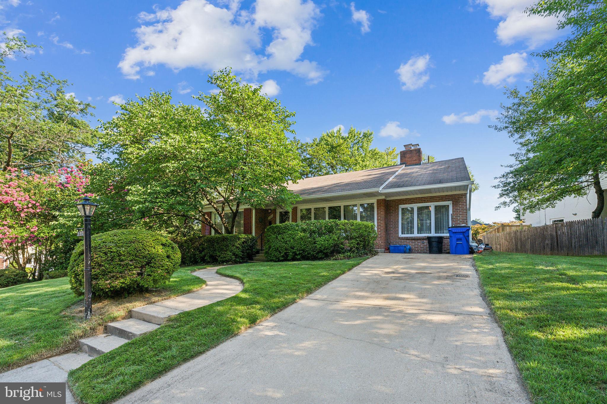 MAPLEWOOD MANOR - Residential