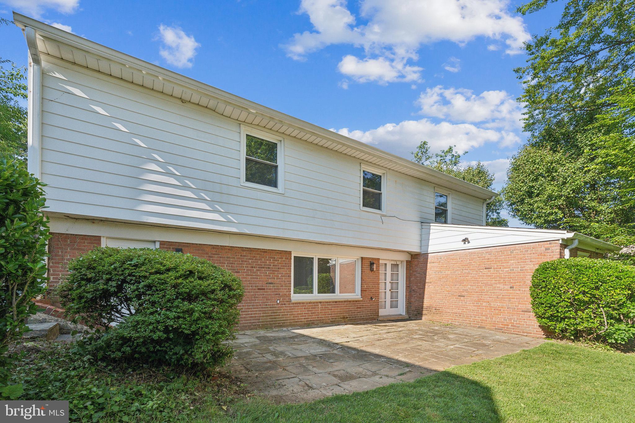 MAPLEWOOD MANOR - Residential