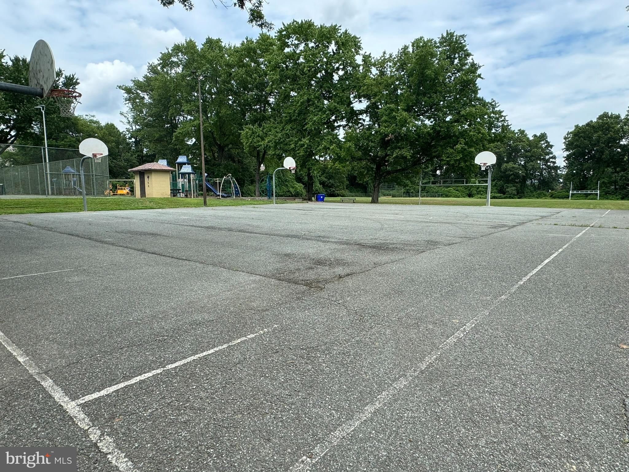 MAPLEWOOD MANOR - Residential