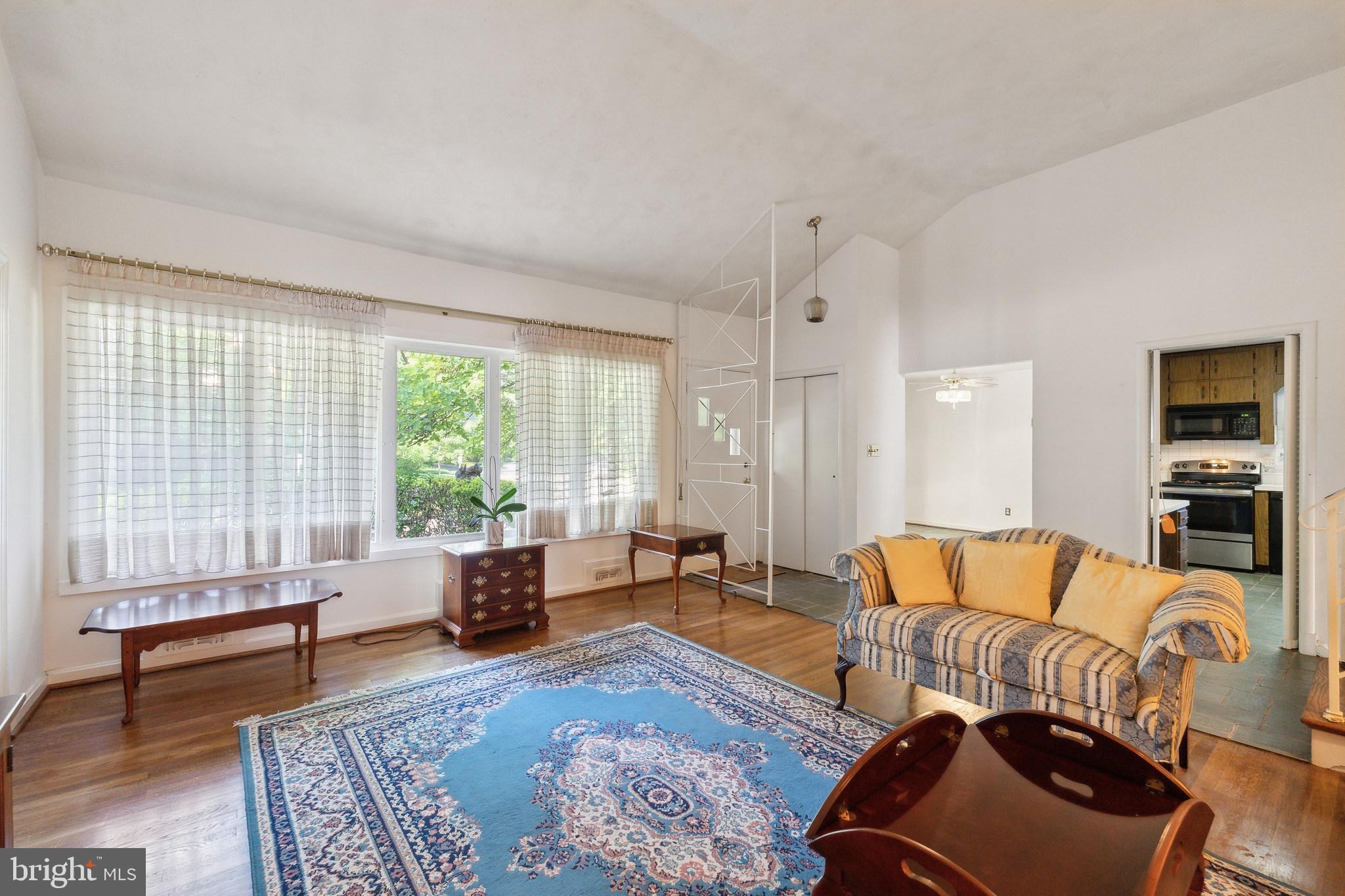 MAPLEWOOD MANOR - Residential