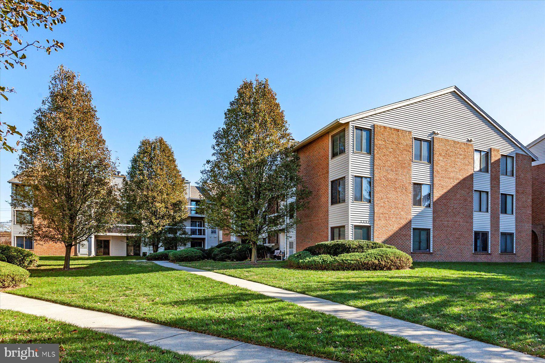 CASTLE HARBOUR CONDO - Residential