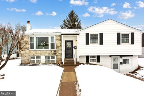 Photo of 825 Densmore Road, PHILADELPHIA, PA 19116 (MLS # PAPH2584072)