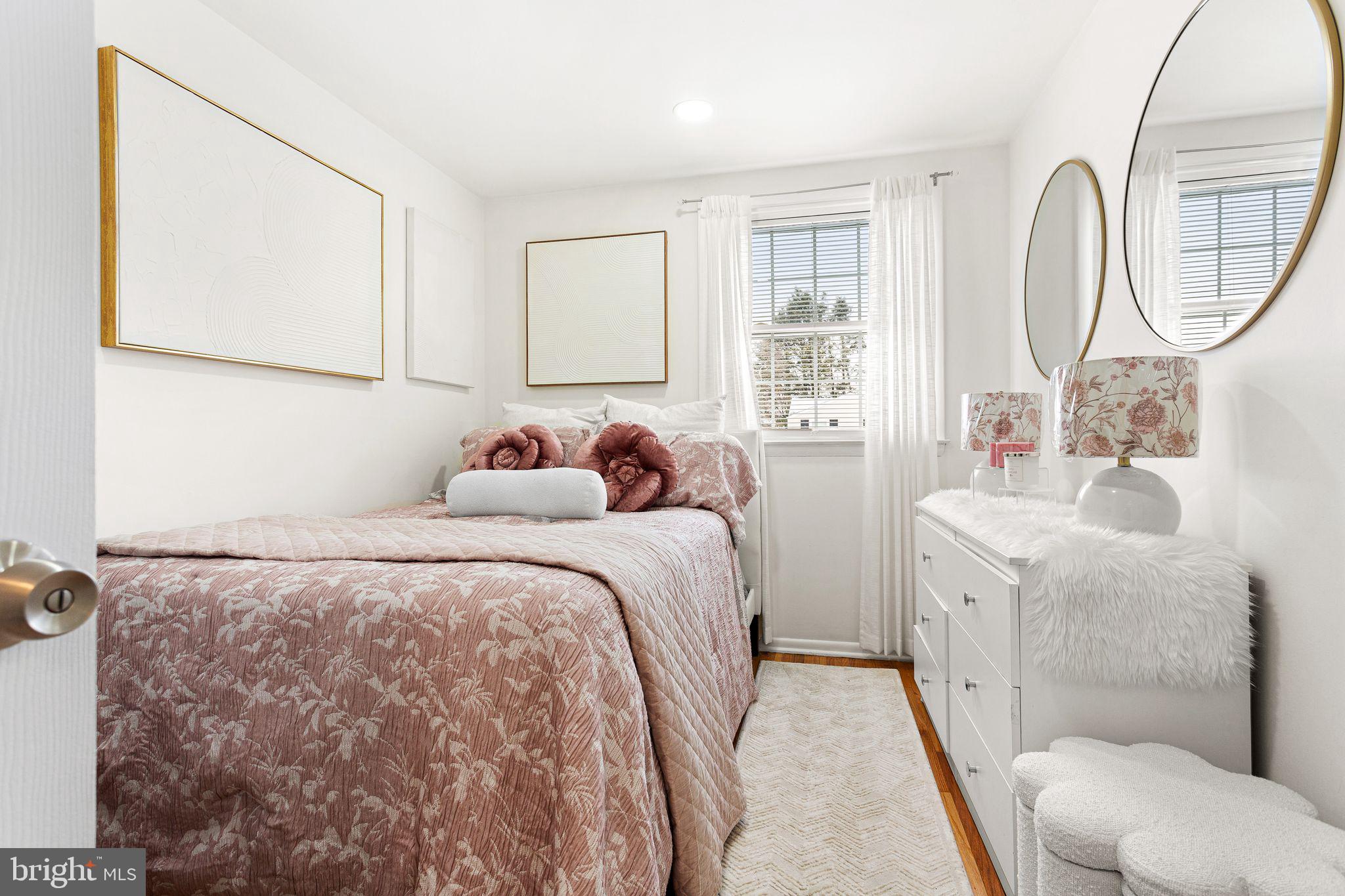 SOMERTON - Residential