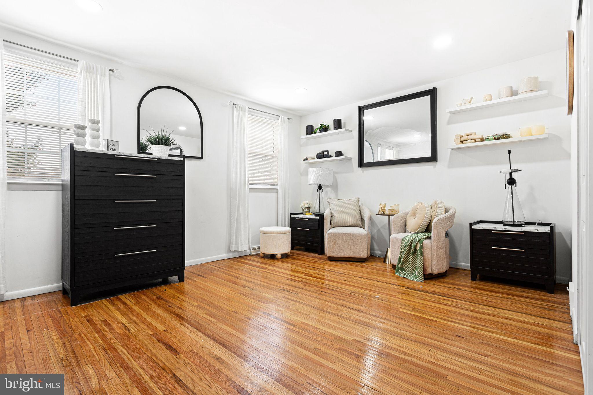 SOMERTON - Residential