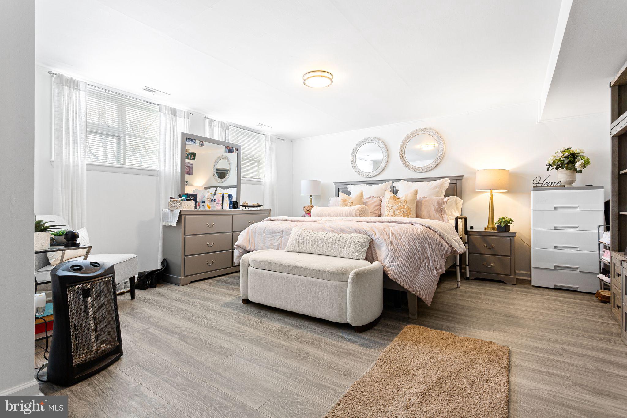 SOMERTON - Residential