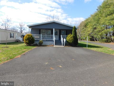 22 HOLIDAY AVENUE HATFIELD PA 19440