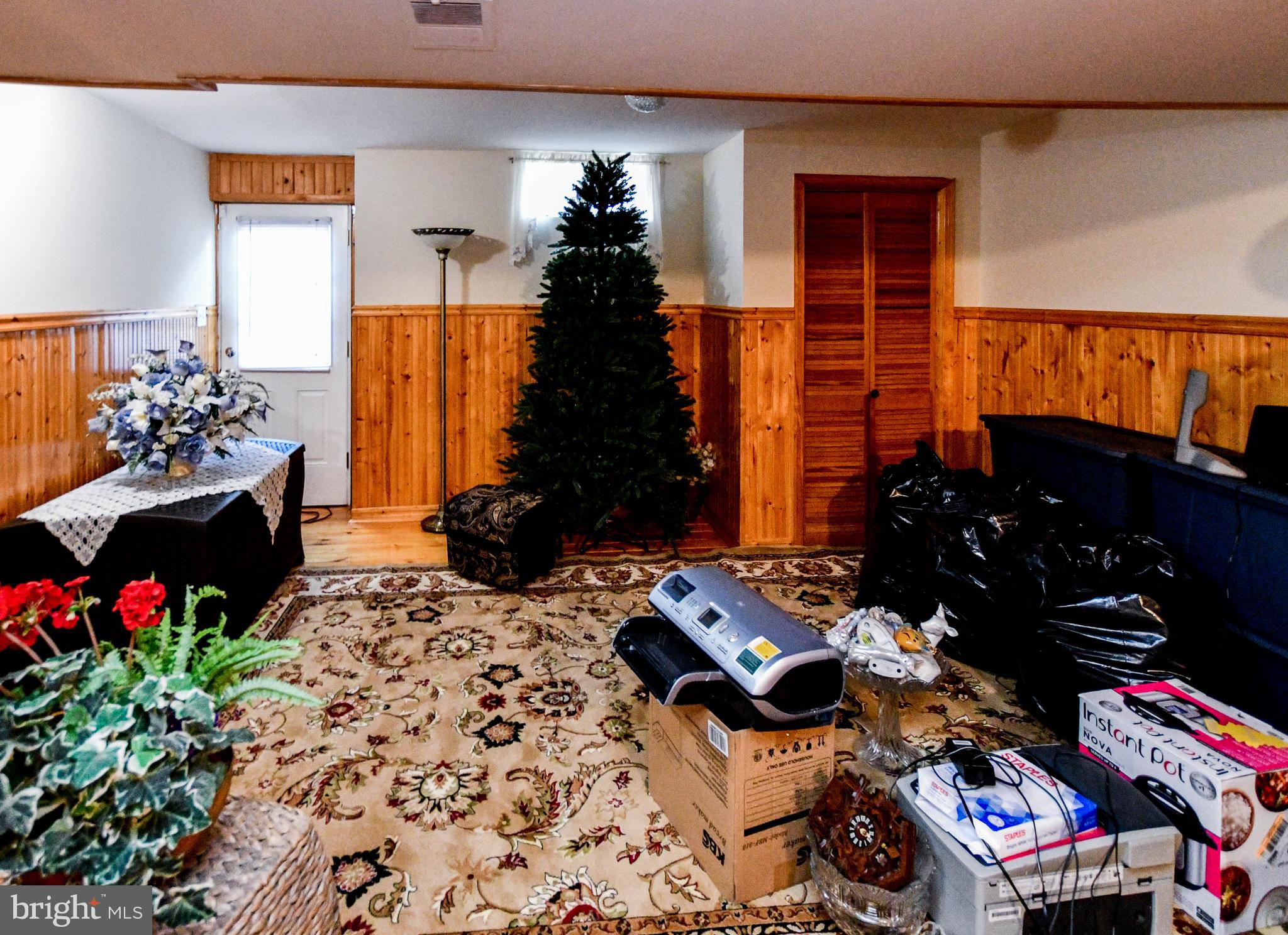 RIVERDALE - Residential