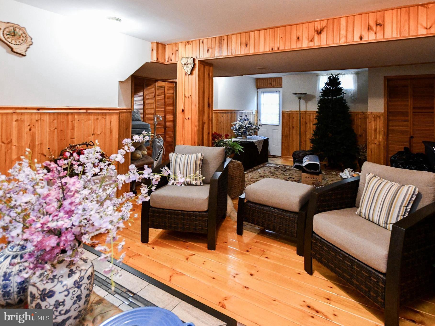 RIVERDALE - Residential