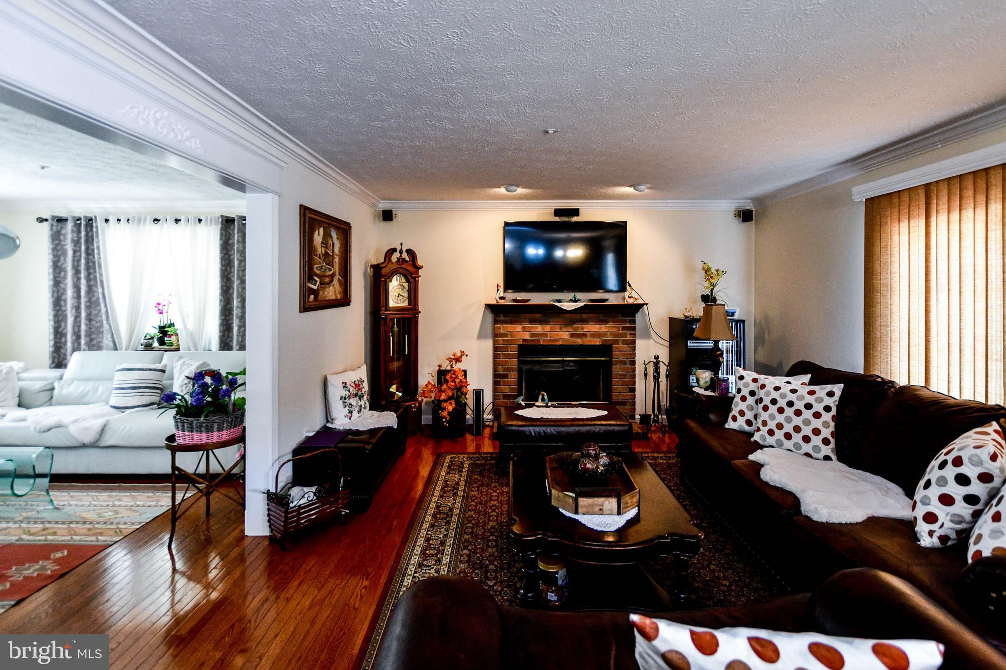 RIVERDALE - Residential