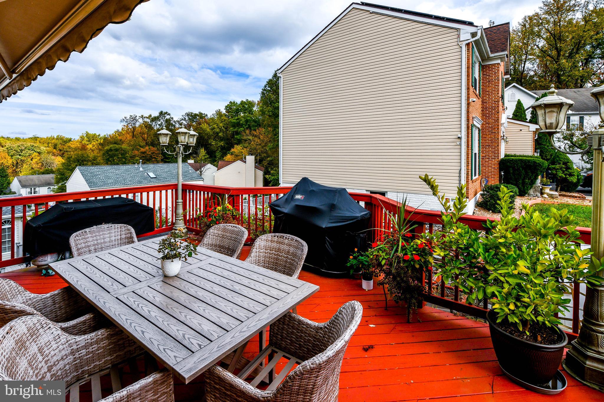 RIVERDALE - Residential