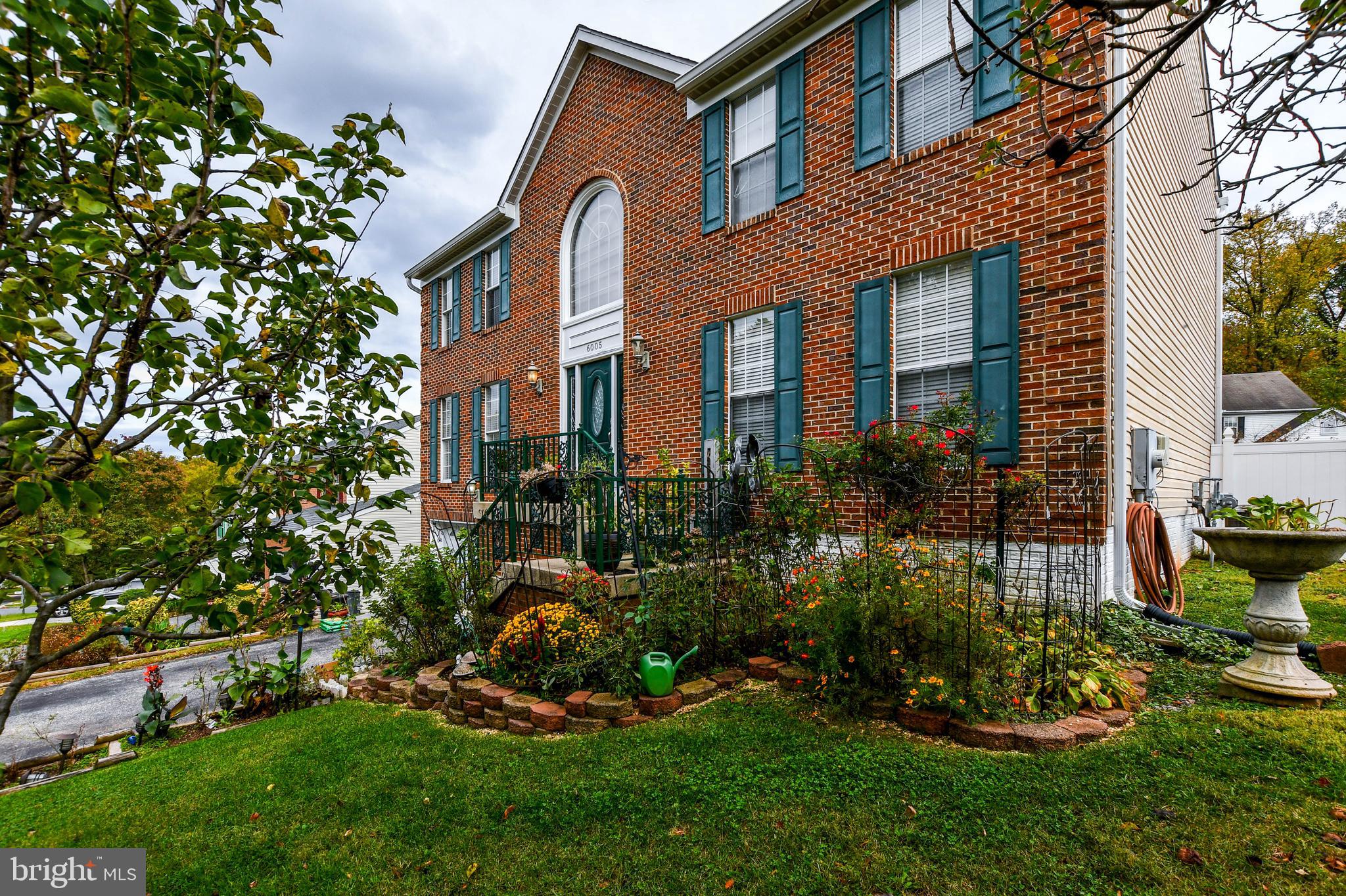 RIVERDALE - Residential