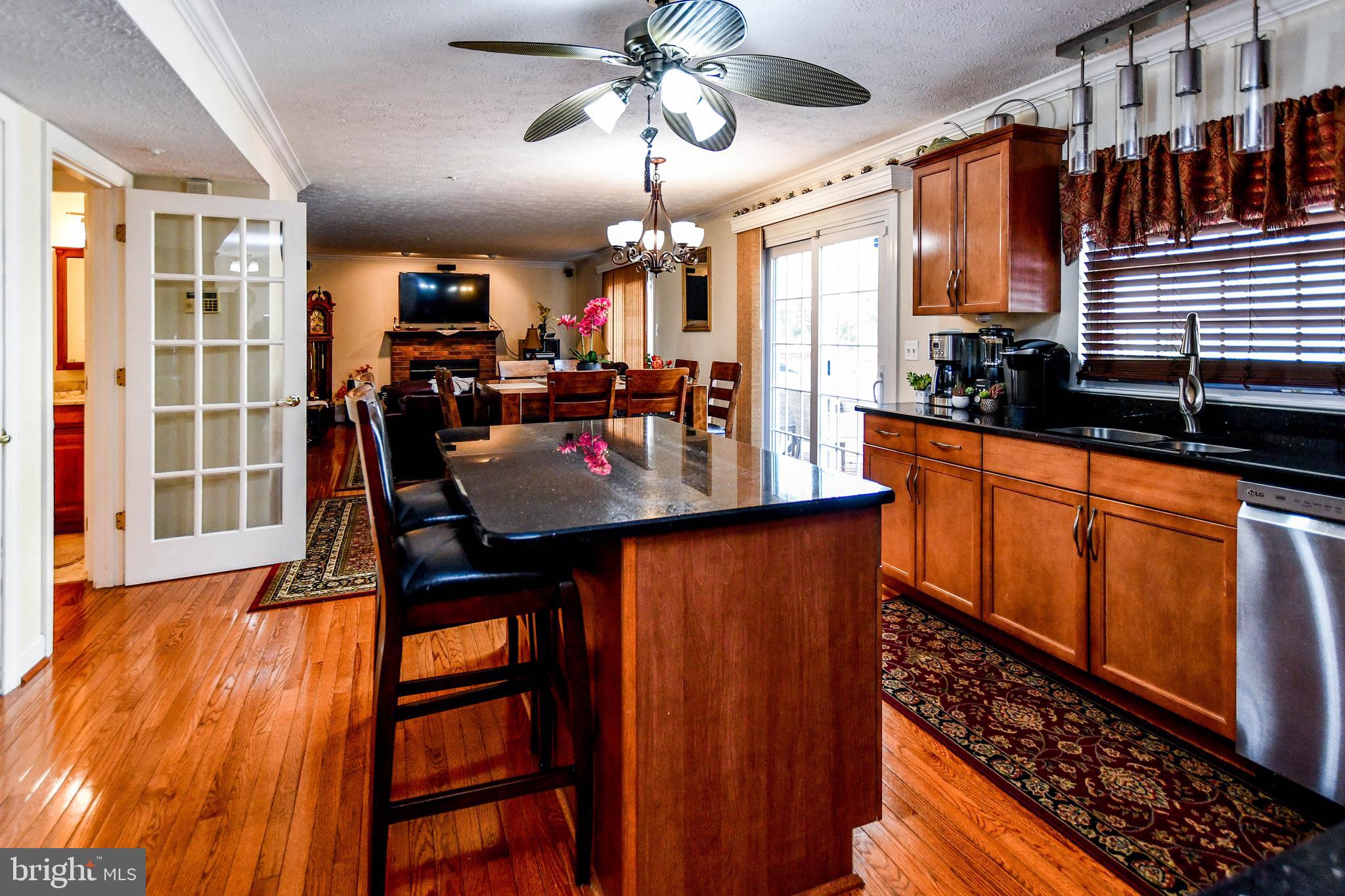 RIVERDALE - Residential