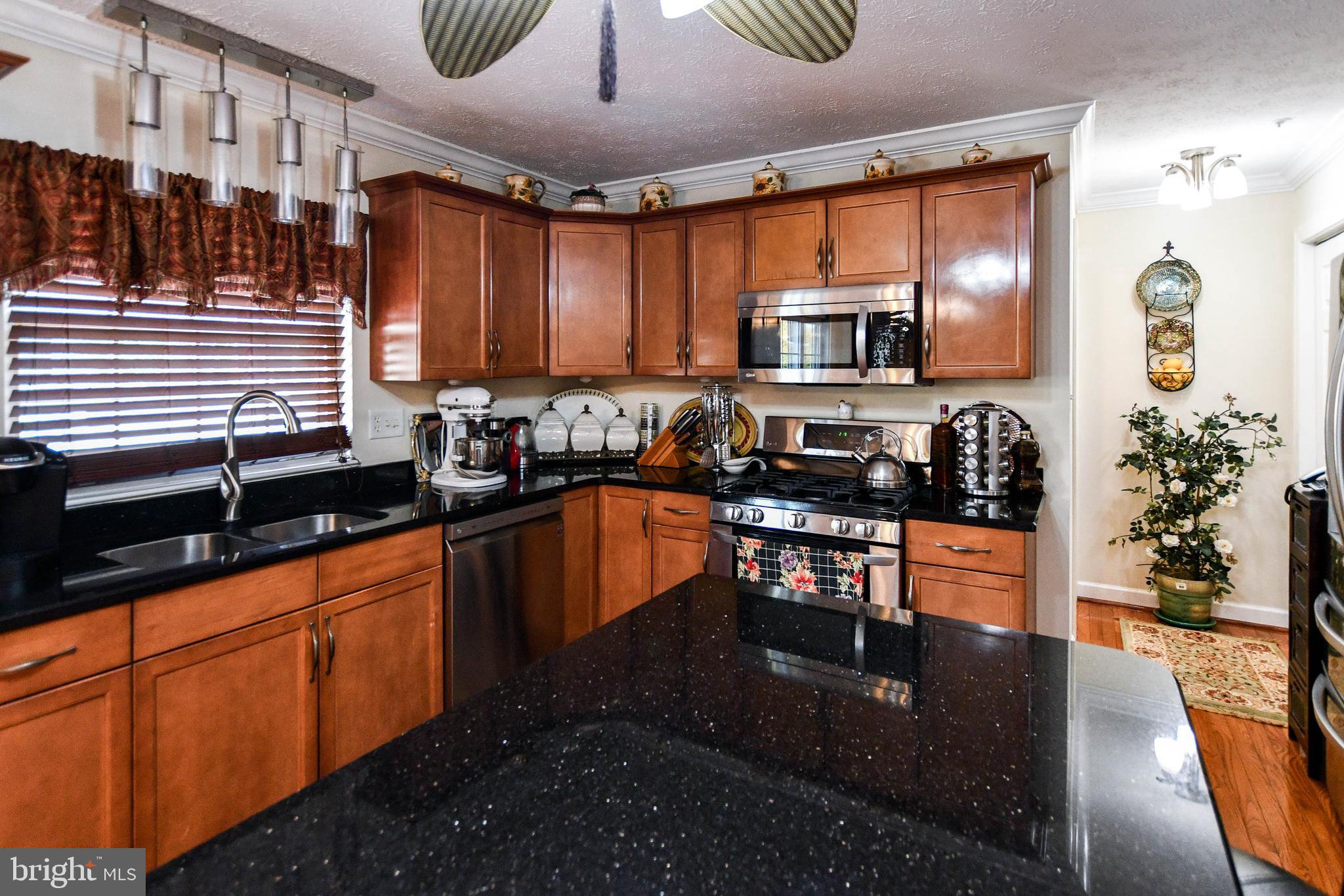 RIVERDALE - Residential