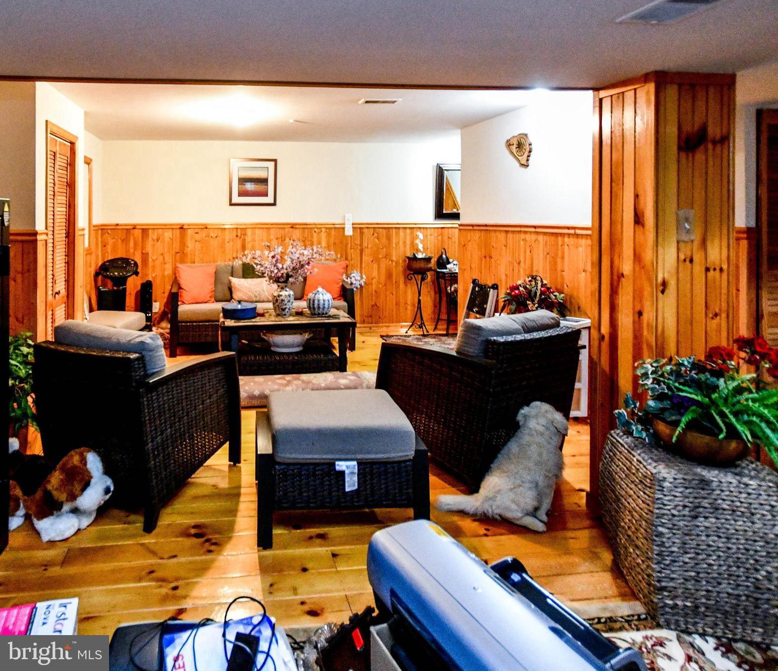 RIVERDALE - Residential