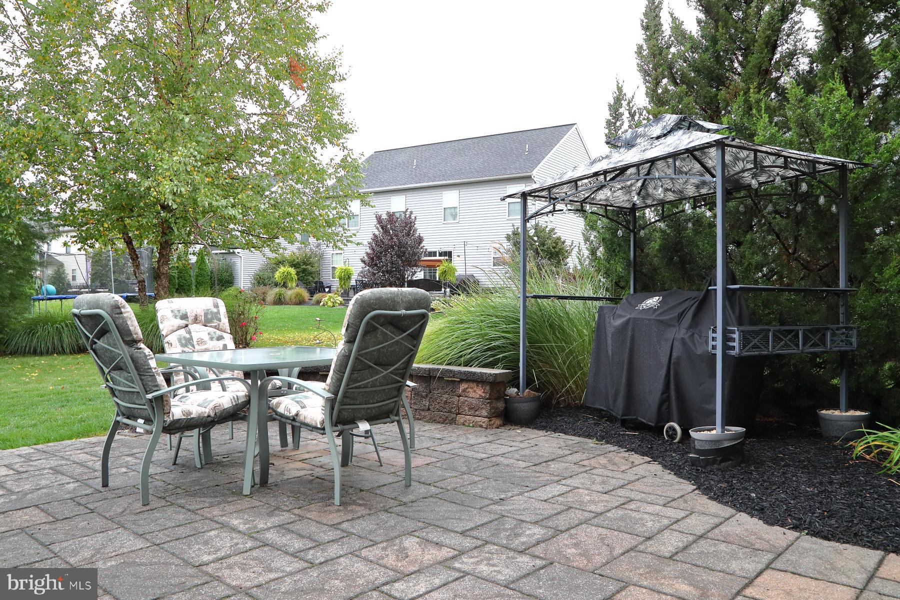 HEMPFIELD CROSSING - Residential