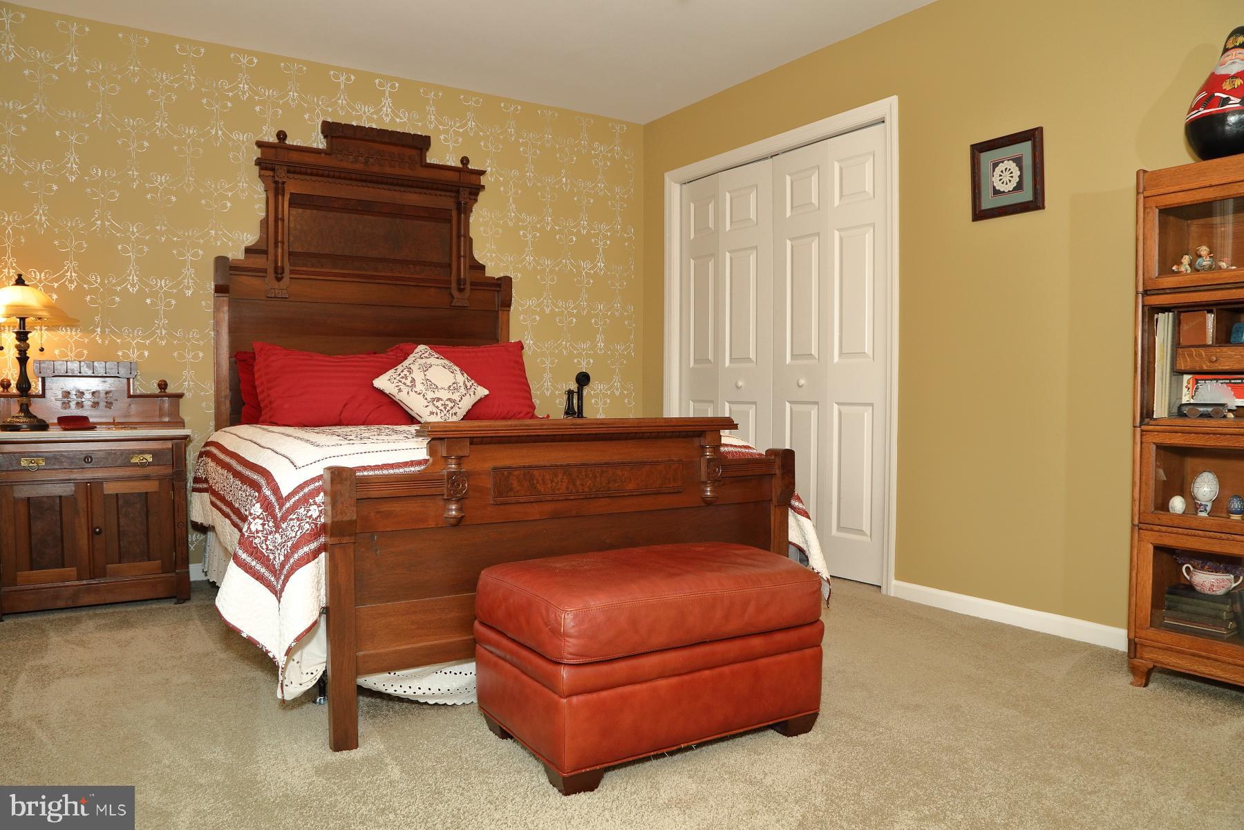 HEMPFIELD CROSSING - Residential