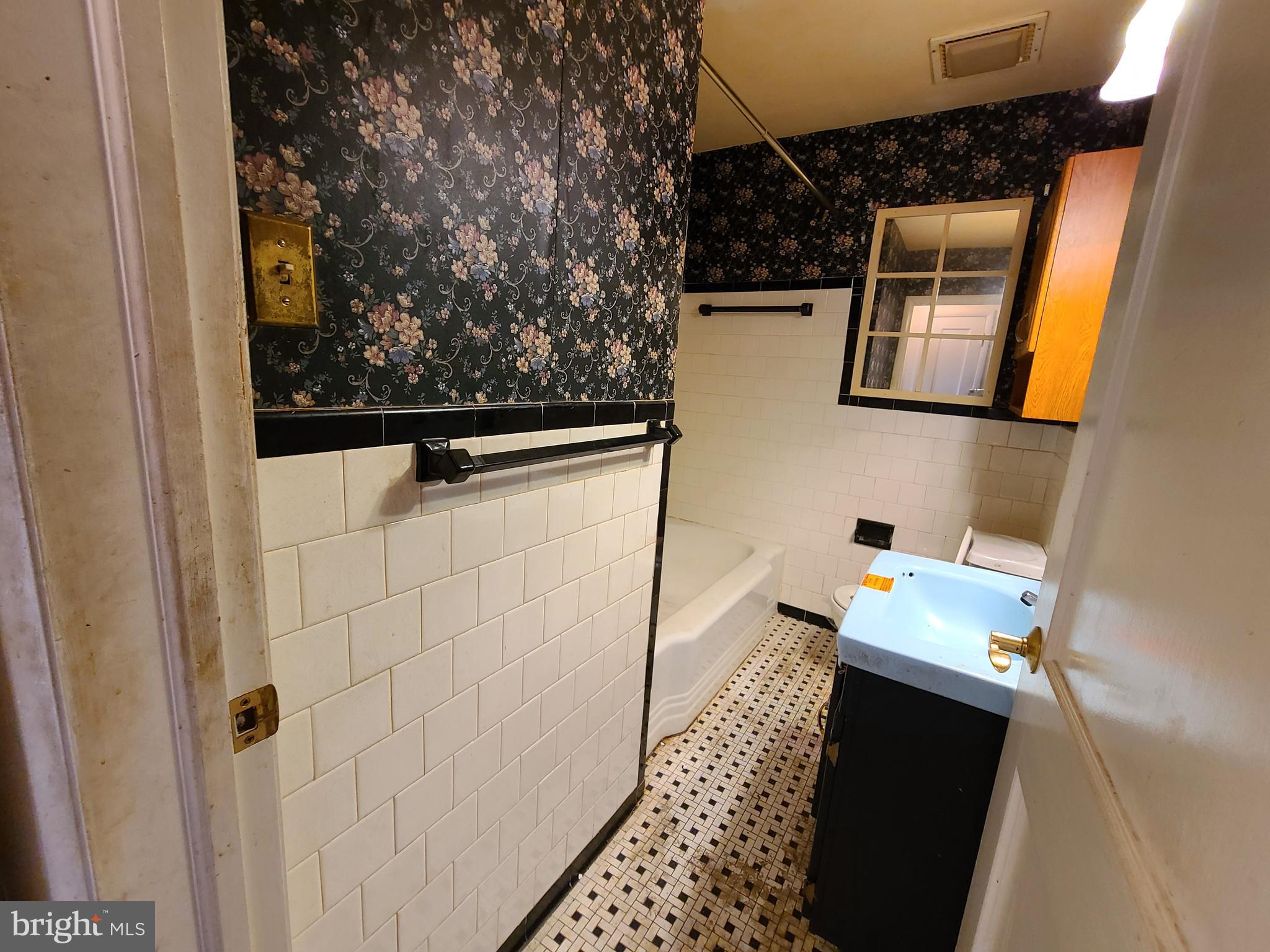 LINTHICUM HEIGHTS - Residential